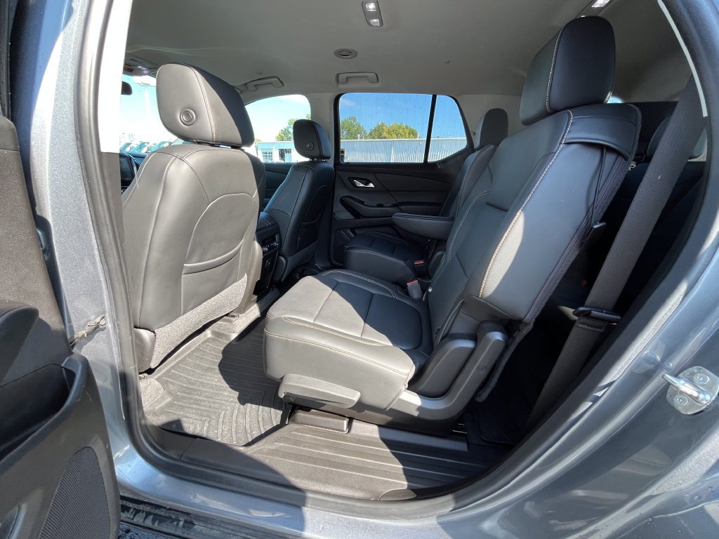 Used 2019 Chevrolet Traverse LT FWD image 25