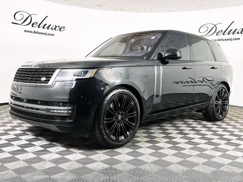 Used 2023 Land Rover Range Rover SE AWD/4WD image 3