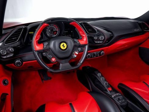 Used 2019 Ferrari 488 Spider image 25