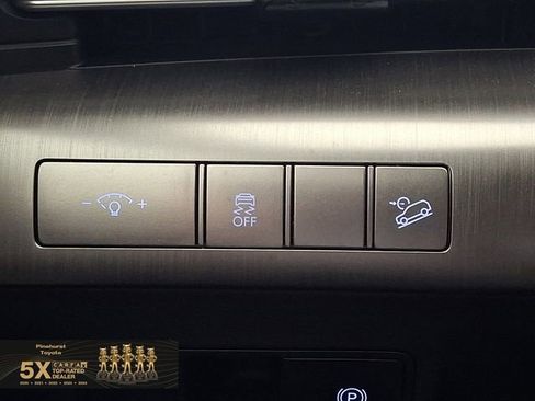 Certified 2025 Hyundai Kona SEL AWD/4WD image 33