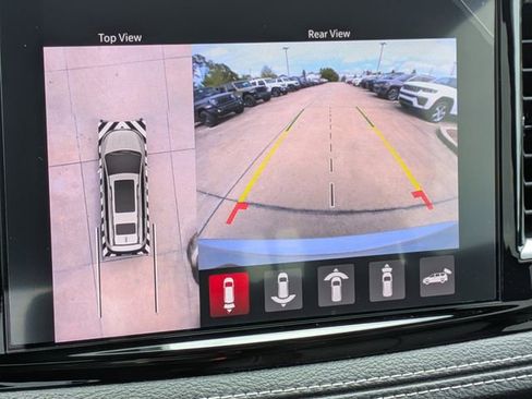 New 2026 Chrysler Pacifica Select FWD image 26