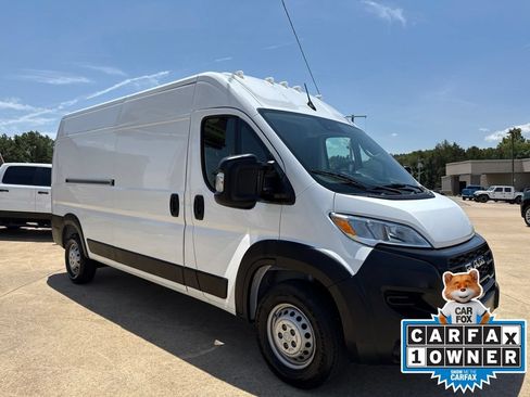Used 2023 RAM ProMaster 2500 FWD image 3