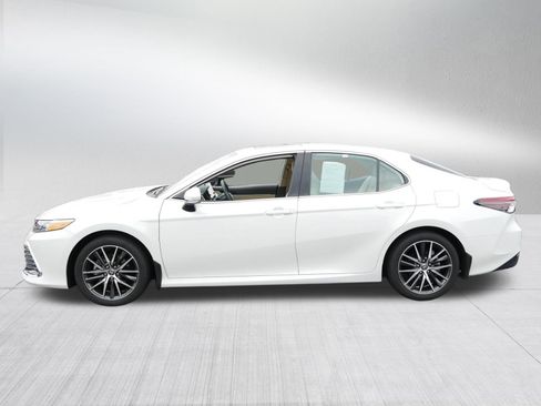 Certified 2023 Toyota Camry XLE w/ Navigation Package image 4