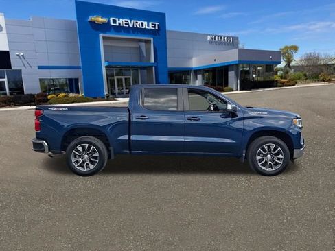 Used 2023 Chevrolet Silverado 1500 LT AWD/4WD image 28