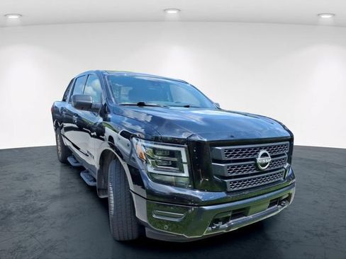 Used 2024 Nissan Titan SV w/ SV Bronze Edition Package AWD/4WD image 9