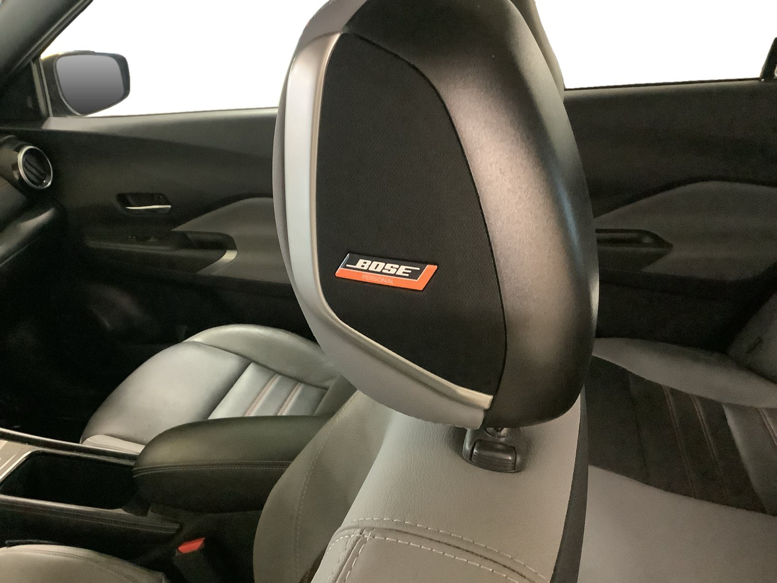 Used 2021 Nissan Kicks SR w/ SR Premium Package FWD image 23
