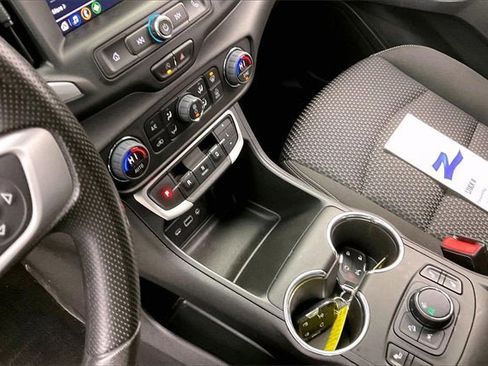 Certified 2022 GMC Terrain SLE w/ Driver Convenience Package image 15