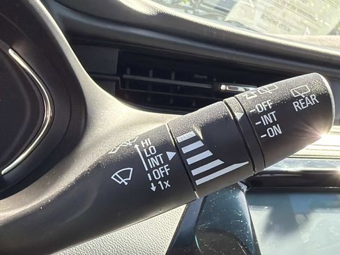 Used 2017 Chevrolet Bolt LT image 28