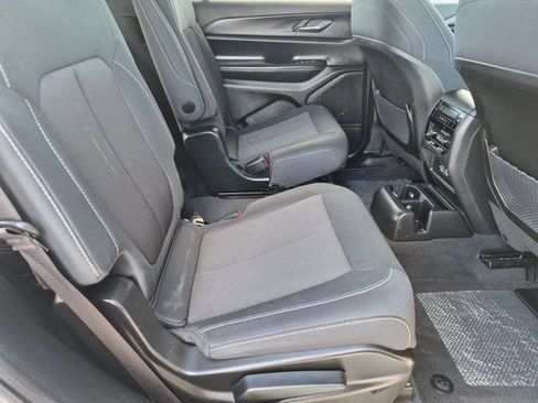 Used 2024 Jeep Grand Cherokee L Laredo AWD/4WD image 17