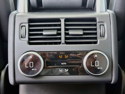 New 2026 Land Rover Discovery Limited Edition AWD/4WD image 21