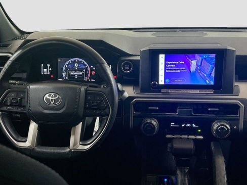 Used 2025 Toyota 4Runner SR5 RWD image 18