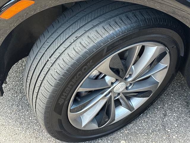 Used 2023 Buick Encore GX Select w/ Sport Touring Package FWD image 24