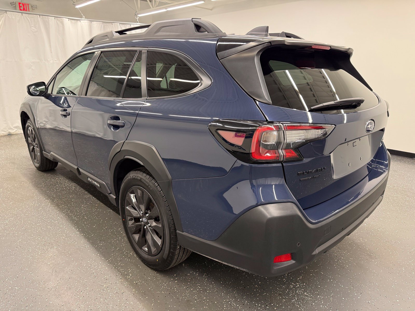 Used 2025 Subaru Outback Onyx Edition AWD/4WD image 3