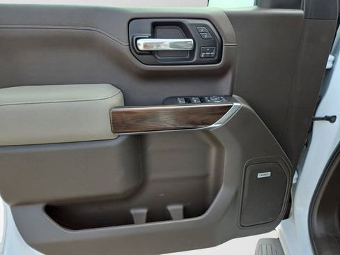 Used 2019 GMC Sierra 1500 SLT w/ SLT Premium Plus Package AWD/4WD image 15