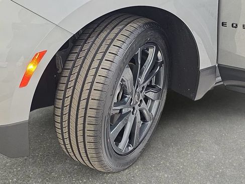 Used 2023 Chevrolet Equinox RS FWD image 31
