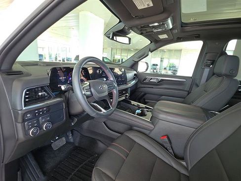 Used 2025 Chevrolet Tahoe RST w/ Comfort Package AWD/4WD image 11