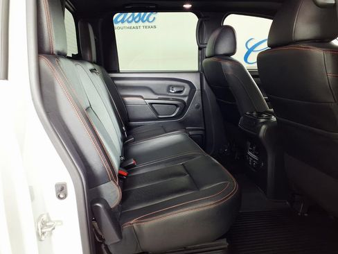Used 2023 Nissan Titan PRO-4X w/ Pro-4x Convenience Package AWD/4WD image 10