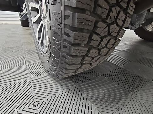 Certified 2021 GMC Sierra 1500 AT4 image 42