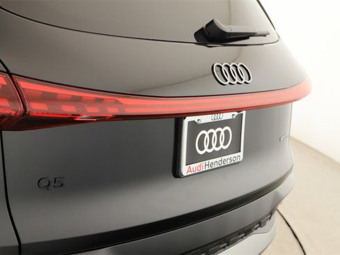 New 2025 Audi Q5 Premium Plus image 28