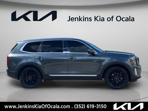 Certified 2022 Kia Telluride SX w/ Towing Package FWD image 2