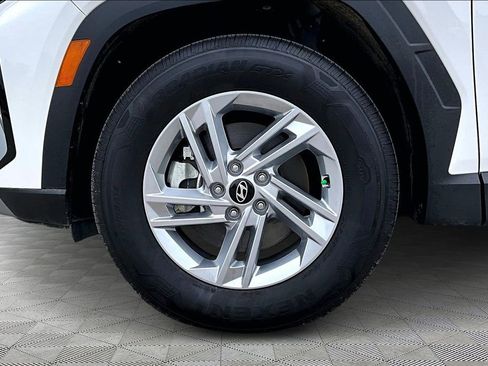 Used 2025 Hyundai Tucson SE FWD image 9