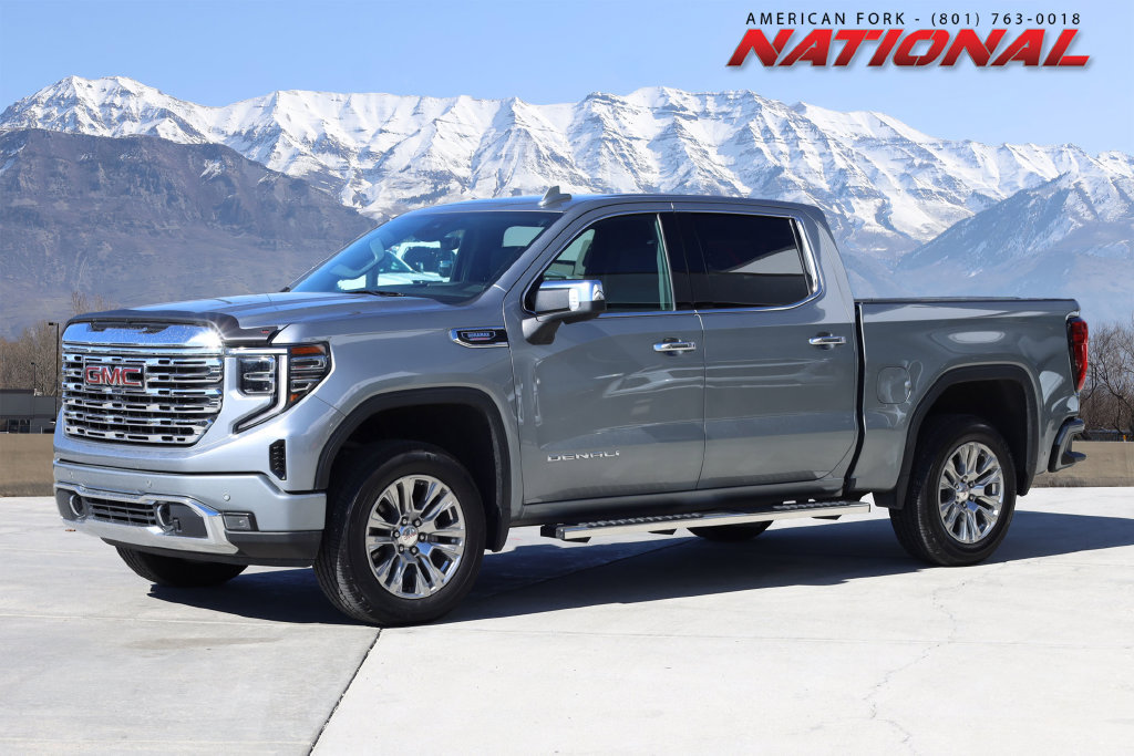 Used 2023 GMC Sierra 1500 Denali w/ Technology Package AWD/4WD image 1