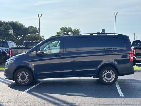 Used 2023 Mercedes-Benz Metris image 4
