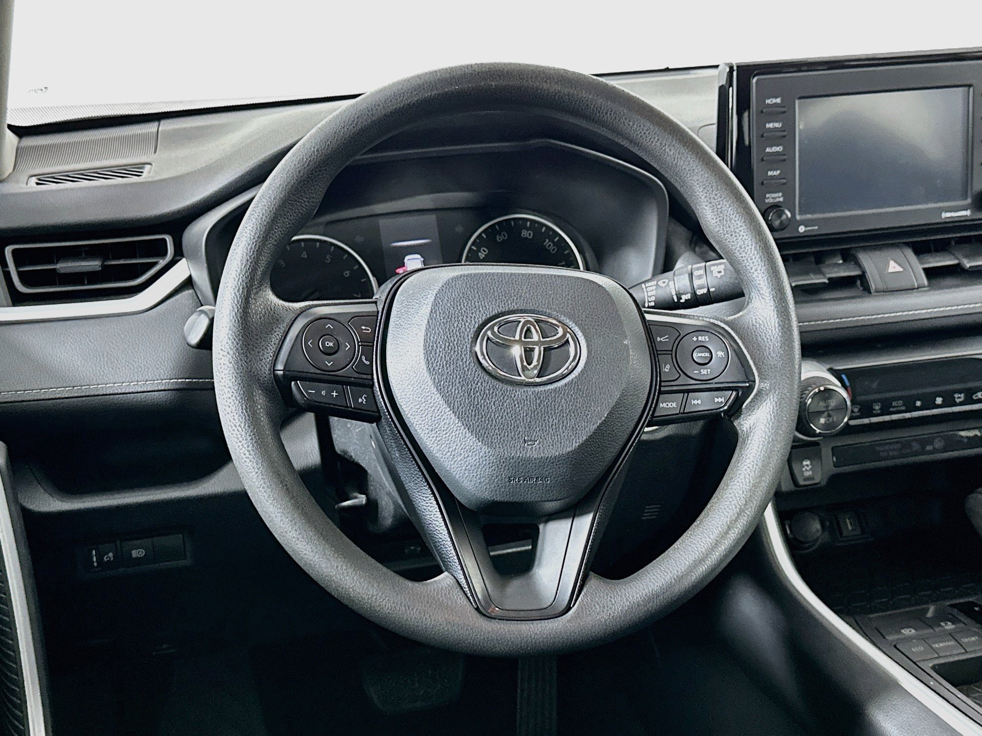 Used 2021 Toyota RAV4 XLE FWD image 18