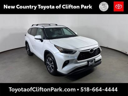 Used 2022 Toyota Highlander XLE