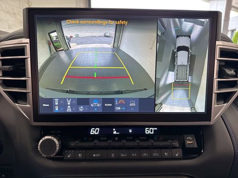 Used 2025 Toyota Tundra Platinum AWD/4WD image 27