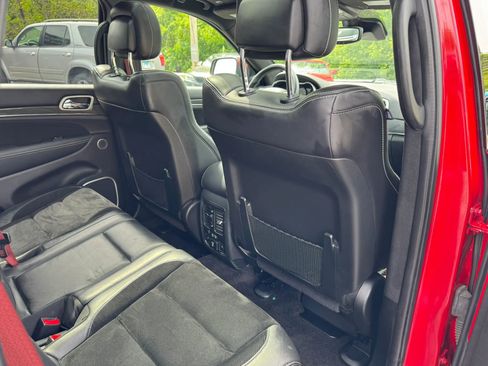 Used 2018 Jeep Grand Cherokee SRT AWD/4WD image 19