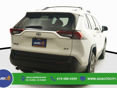Used 2023 Toyota RAV4 XLE FWD image 10