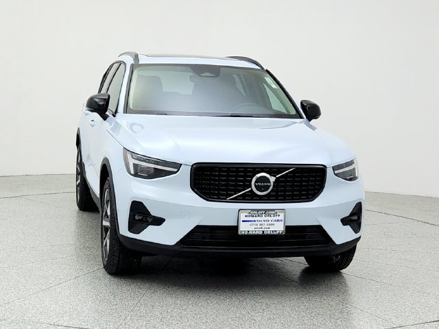 New 2026 Volvo XC40 B5 Plus w/ Protection Package Premier AWD/4WD image 2