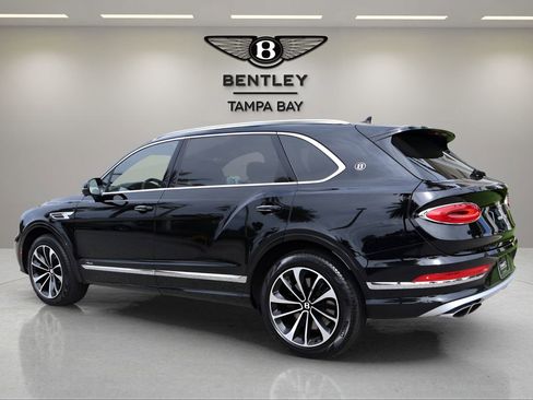 Used 2025 Bentley Bentayga Extended Wheelbase AWD/4WD image 3