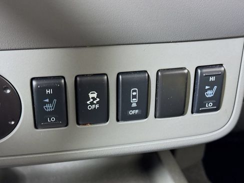 Used 2021 Nissan Frontier SV w/ Midnight Edition Floor Mats RWD image 15