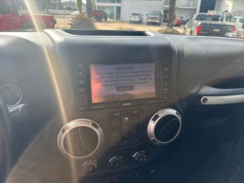 Used 2014 Jeep Wrangler Unlimited Sahara w/ Dual Top Group image 20