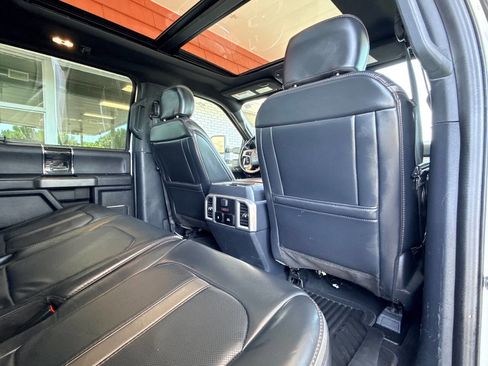 Used 2022 Ford F250 Platinum w/ FX4 Off-Road Package AWD/4WD image 40