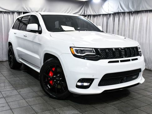 Used 2018 Jeep Grand Cherokee SRT w/ Trailer Tow Group IV AWD/4WD image 3