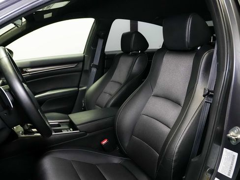 Used 2020 Honda Accord Sport image 12