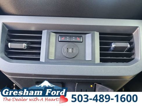 Used 2024 Ford F350 Lariat w/ Lariat Ultimate Package AWD/4WD image 35