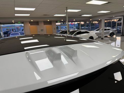 Used 2019 Land Rover Range Rover Evoque SE image 10