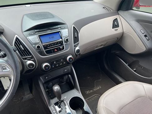 Used 2011 Hyundai Tucson GLS AWD/4WD image 23