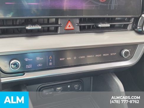 Used 2024 Kia Sportage EX image 21