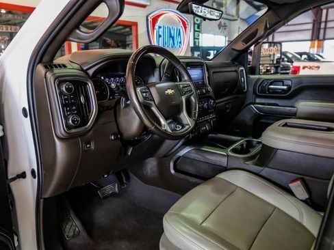 Used 2022 Chevrolet Silverado 3500 LTZ w/ LTZ Convenience Package image 5