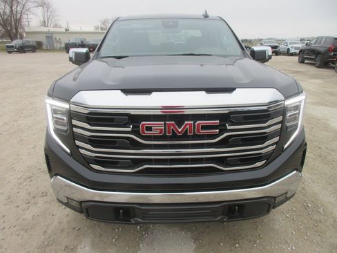 New 2026 GMC Sierra 1500 SLT w/ SLT Premium Package image 12