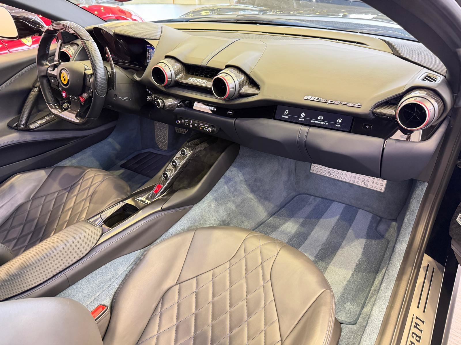 Used 2019 Ferrari 812 Superfast RWD image 41