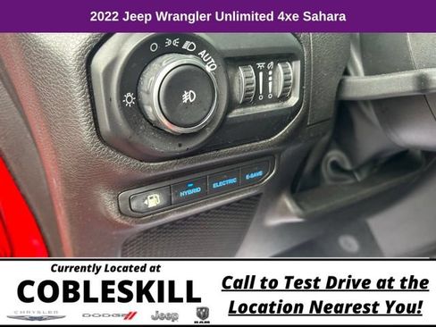 Used 2022 Jeep Wrangler Unlimited Sahara AWD/4WD image 18
