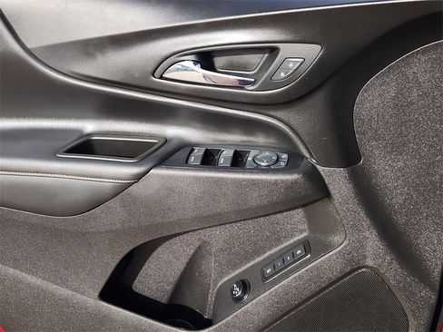 Used 2019 Chevrolet Equinox Premier image 18