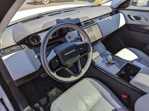 Used 2025 Land Rover Range Rover Velar Dynamic SE AWD/4WD image 13