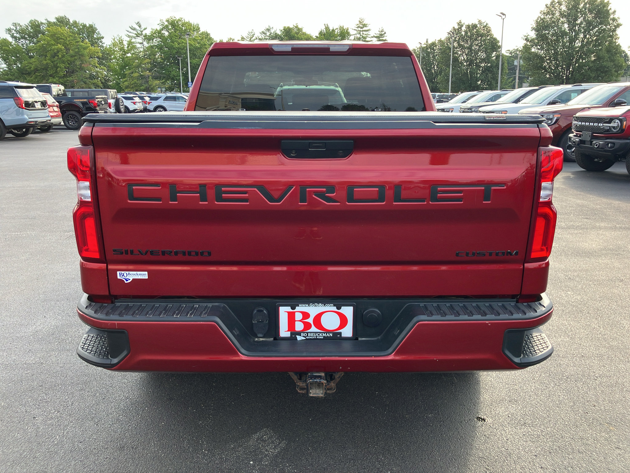 Used 2022 Chevrolet Silverado 1500 Custom w/ LPO, Dark Essentials Package AWD/4WD image 4